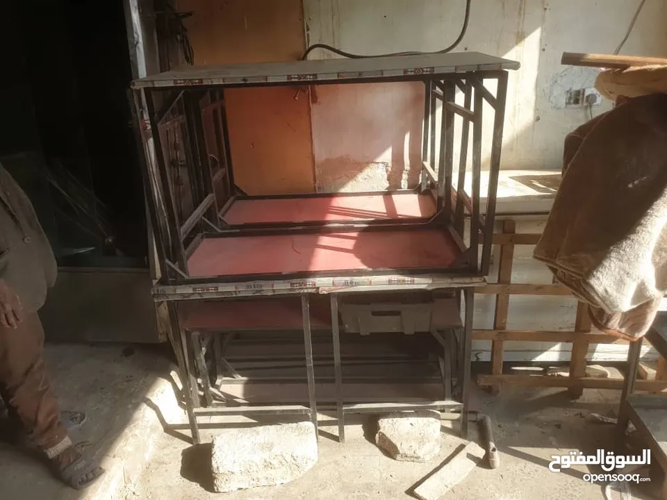 معدات مطعم متنوعه مستخدم نظيف للبيع اغلب المعدات جديده ولم يتم استخدامها وبحاله ممتازه والسعر مغري