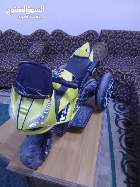 دراجة كهرباء شحن بحالة ممتازه شغالة 100/100 على الفحص