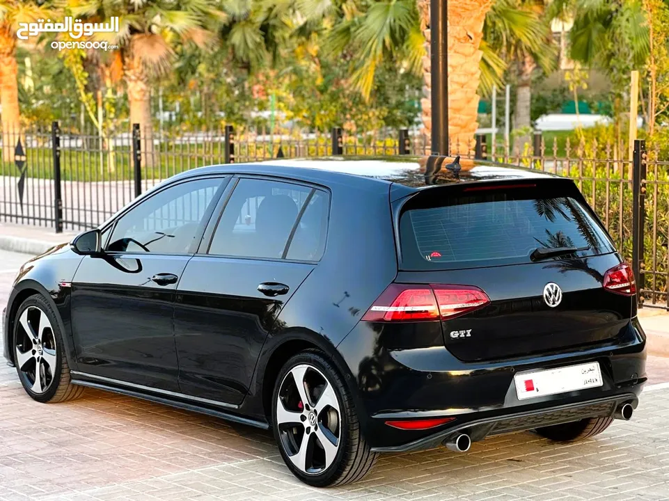 VOLKSWAGEN GOLF GTI 2015 LIMITED EDITION (Single Owner & Agent Maintained)