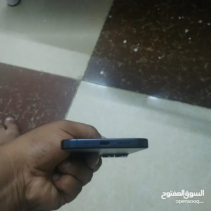 iphone. 15 .PRO.MAX 100 %battry ا.يفون برو.ماكس. بطارية.؜%100 شاشة. بس خط...سعر بلاش ! اتصال ع الرقم