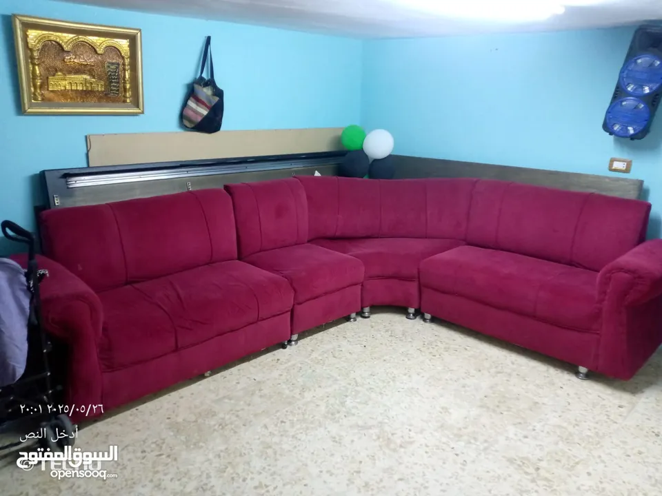 وغرفه نوم مجوز ما فيهاش اي خدش للبيع مستخدمه شهر والكنبايات معاها والخزانه غرفه نوم كامله مش ناقصها