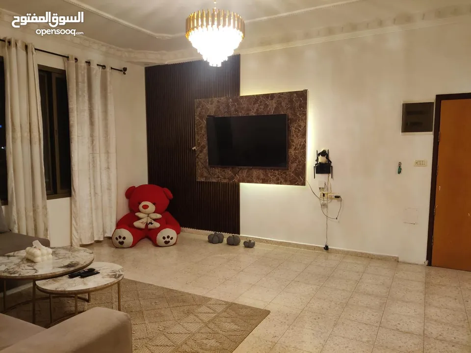 شقة للبيع بطولكرم البلد بسعر مغري ومساحة كبيرة