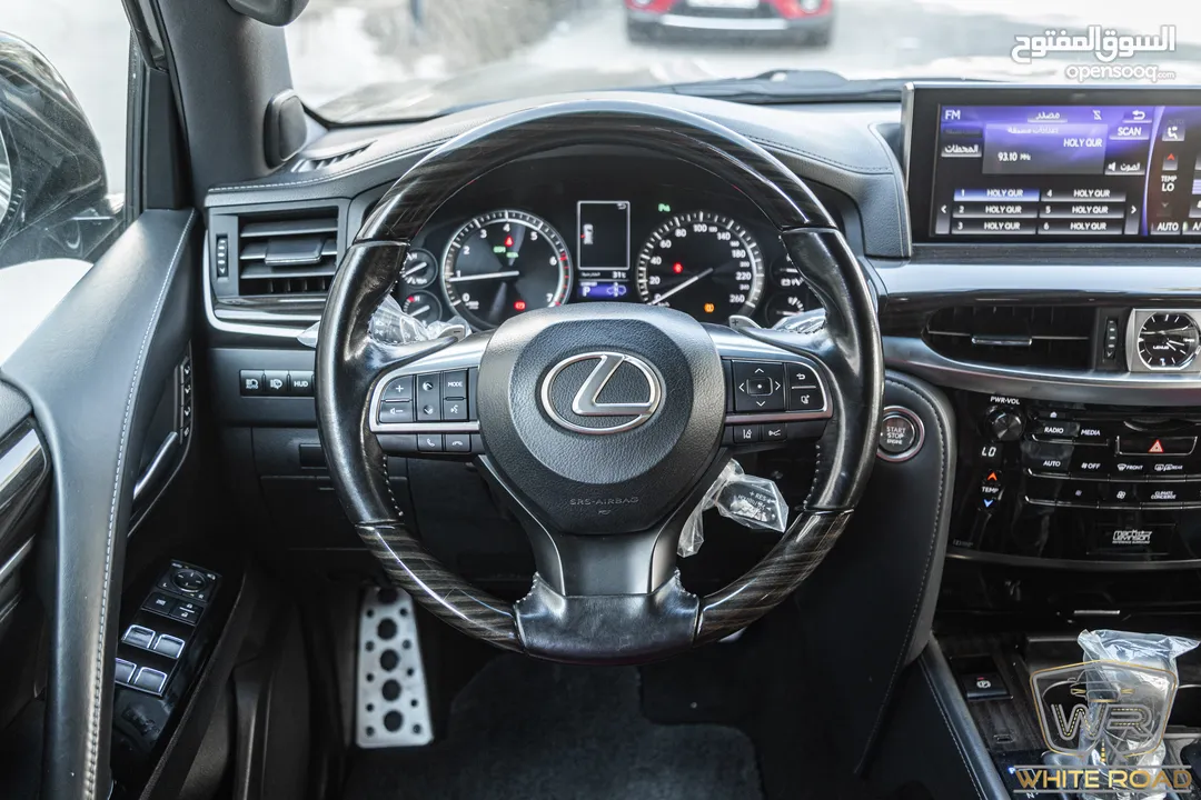 Lexus Lx570s 2019   السيارة وارد الشركة و قطعت مسافة 123,000