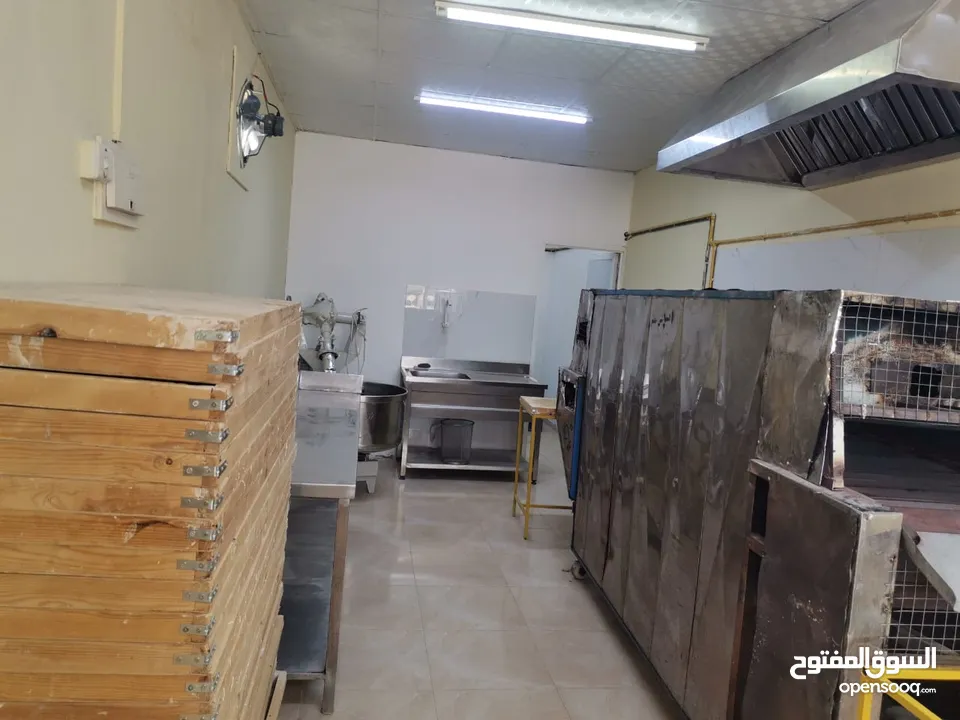 مخبز آلي بكامل معداته للبيع جاهز وشغال..  Fully automated bakery for sale, ready and running