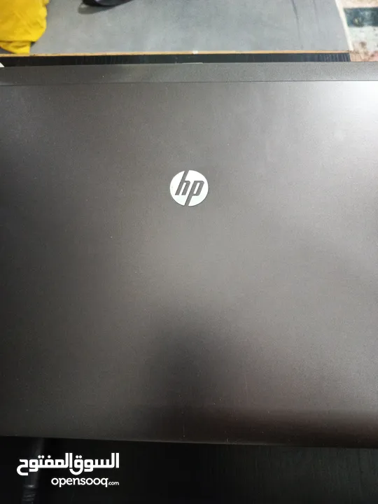 لابتوب HP استعمال خفيف جدا في خط بالشاشه طلع فجأه بدون اي سبب ولكن ما بأثر ع طبيعة العمل على اللاب