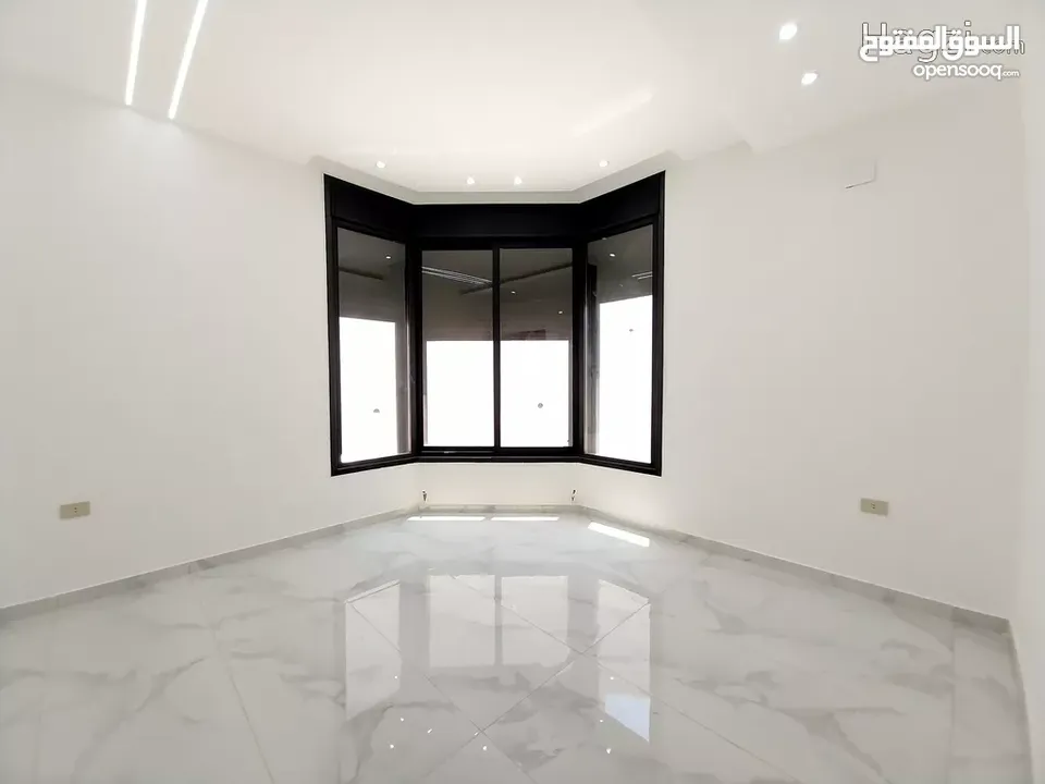 شقة للبيع في دير غبار  ( Property ID : 32886 )