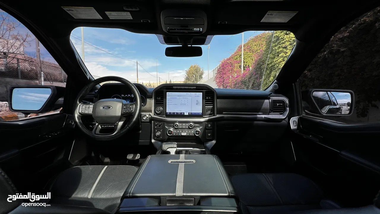 2022 FORD F-150 Platinum Hybrid Black-Edition