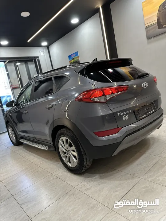 Hyundai tacson 2017 full panurama