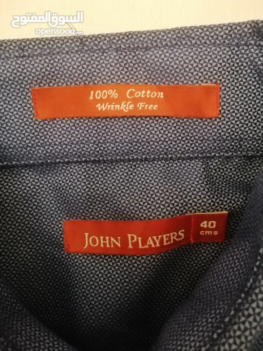 قميص اجاني من بريطانيا غير ملبوس نوعه john players مقاس M او 40 قطن 100% بسعر مغري ، الموقع عمان