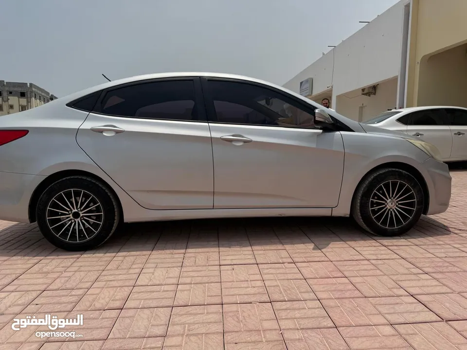 Hyundai accent