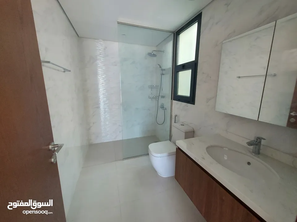 2 Bedrooms Apartment for Sale in Al Mouj REF:887R