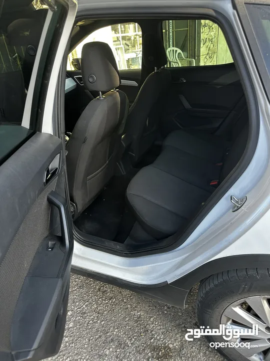 سيات ارونا 2020 فل اضافات ما عدا الفتحة