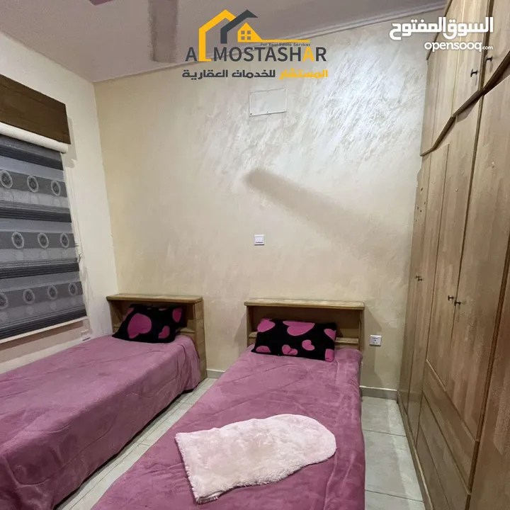 شقة مميزة للبيع في السادسة طابق اول هندسي 102 متر شارع عريض