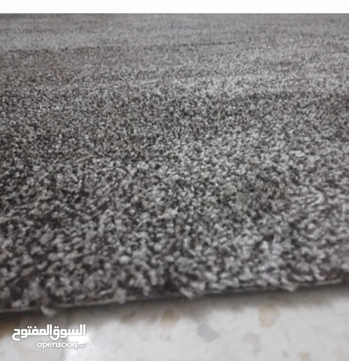 موكيت قص ثقيل قطعتين للبيع شبه الجديد لون بني مونس بيج