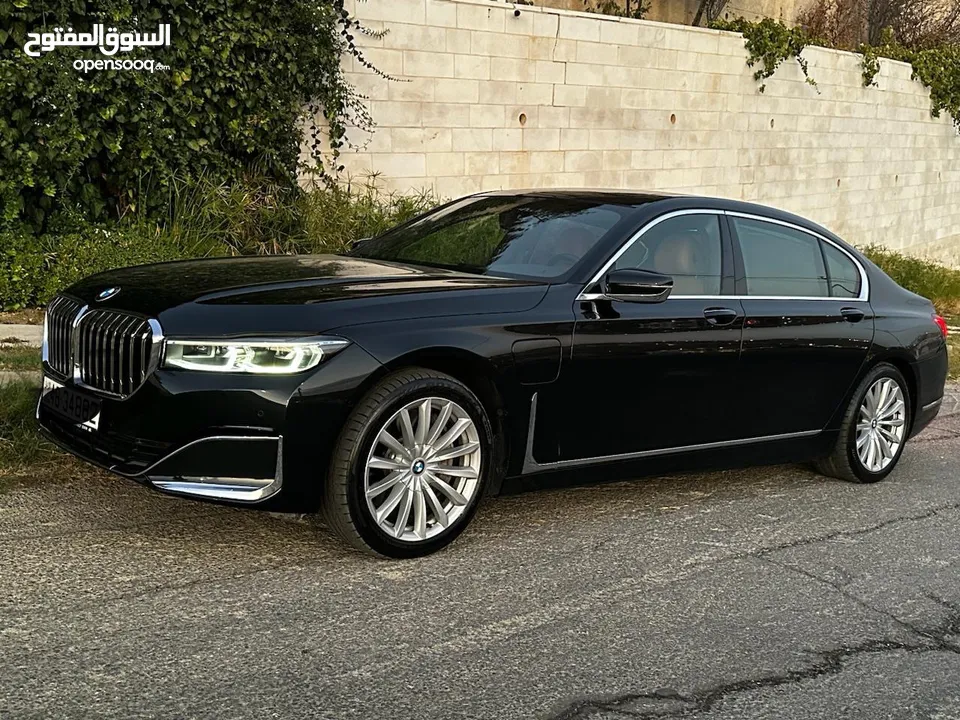 Bmw 745 le xdrive 2020 individual السياره بحاله ممتازه للبيع او البدل