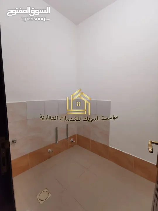 شقة مميزة - ضاحية الرشيد - 4نوم 2ماستر - 250م - قرب الخدمات العامة