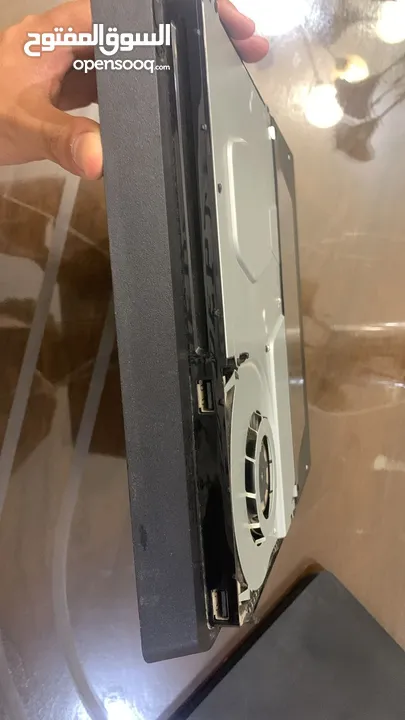 Ps4 slim حاله جيده