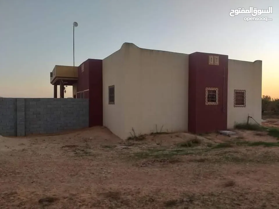 منزل للبيع في سيدي السائح ضواحي طرابلس