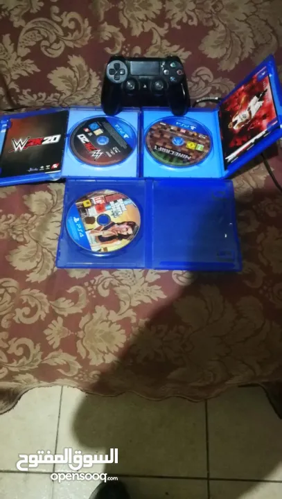 بلاستيشن 4 مع ايد و 7دسكات