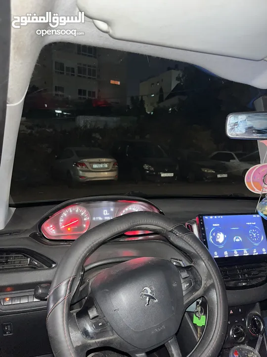 بيجو 208 موجودة برام الله