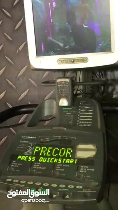 اجهزه لياقه بدنيه شركة بريكور الامريكيه جهاز مشي و جهاز الييتكل بسكليت واقف