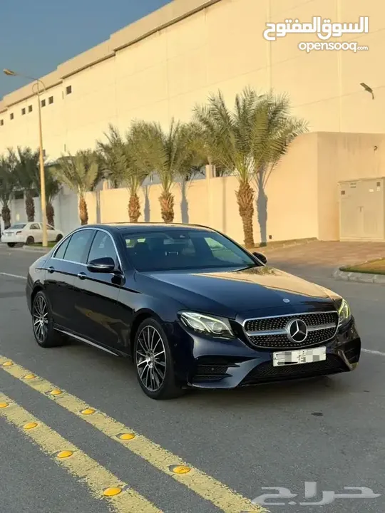 مرسيدسE300 4MATIC بحالة الوكالة