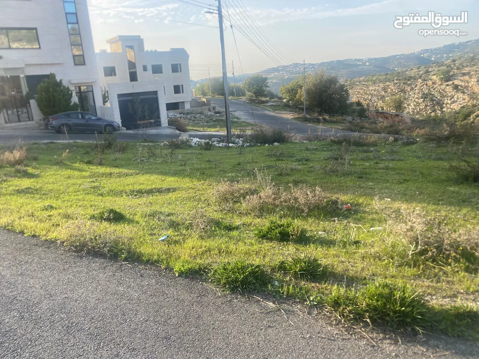 ارض للبيع من المالك في غرب عمان في اجمل مناطق ابو السوس