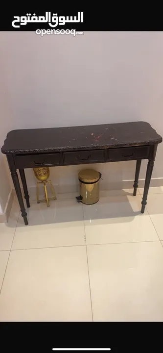 للبيع مجموعة طاولات