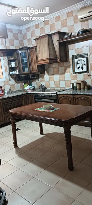 فيلا للبيع في منطقه راقيه وهادئه السعر غير نهائي قابل للتفوض