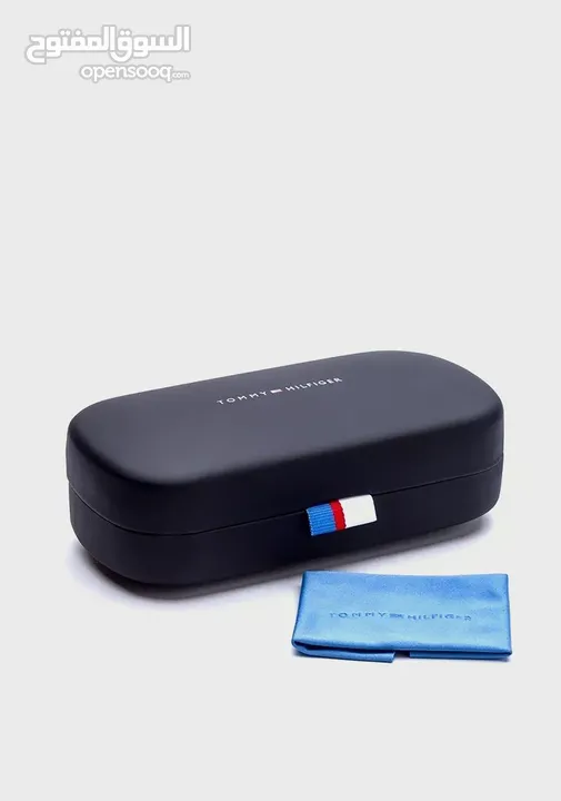 Tommy Hilfiger أصلية جديدة