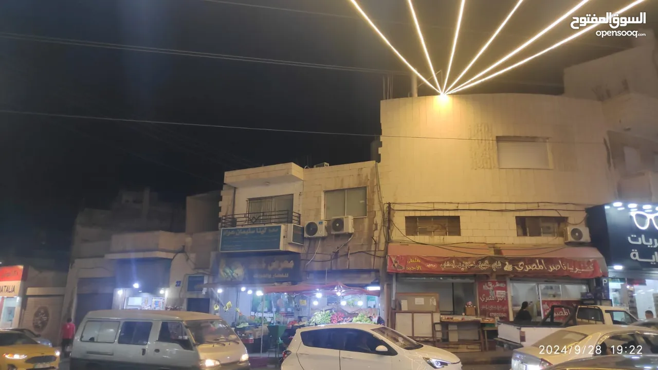 مجمع تجاري سكني للبيع