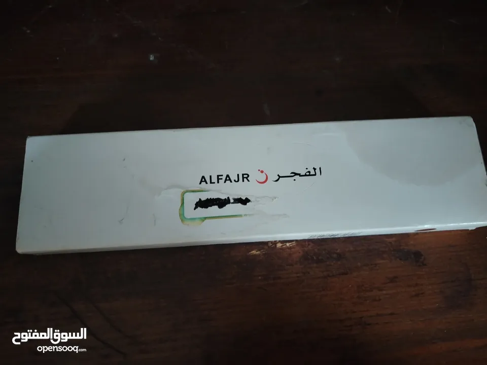الساعة النسائية الرياضية  جديد بسعر 25 دينار لا يوجد خدمة توصيل