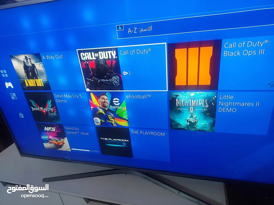 للبيع جهاز بلاي ستيشن ps4 pro 1tb الجهاز بحال الوكاله مع جميع قواعد الاصليات مع حساب فل العاب مع