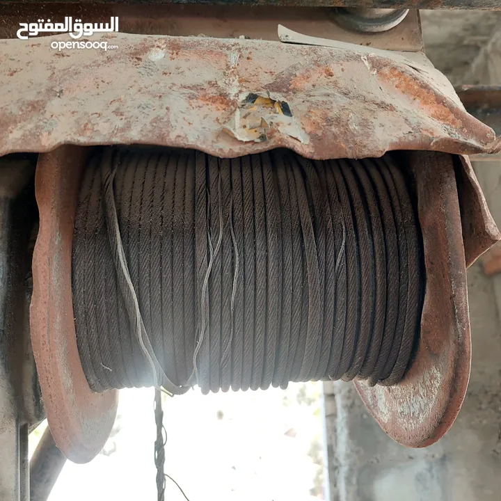 ونش رفع ايطالي أصلي  1 فاز مستعمل  بحالة ممتازة