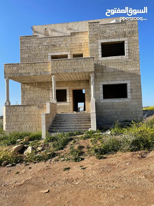 بيت للبيع بسعر مناسب جدا