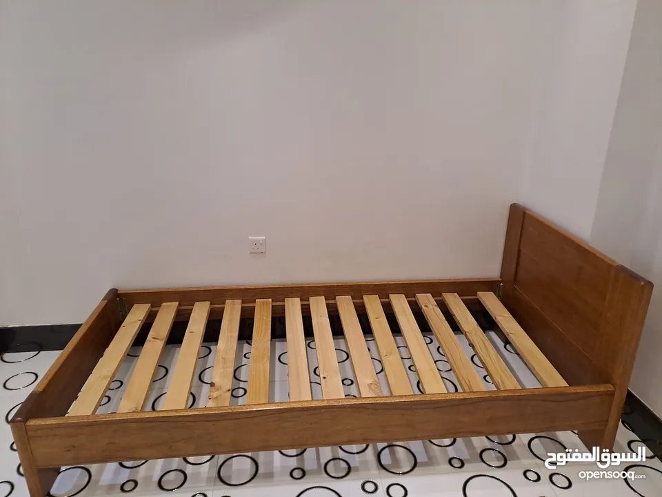 سرير خشبي مفرد  Wooden  single bed
