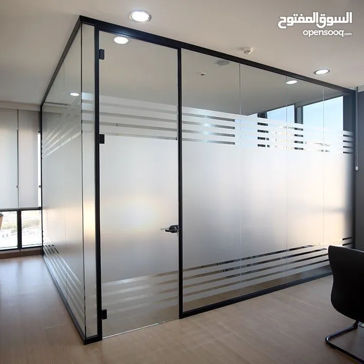 وتركيب السيكوريت والشور بوكس وجميع أعمال الزجاج والألمنيوم بجودة عالية"