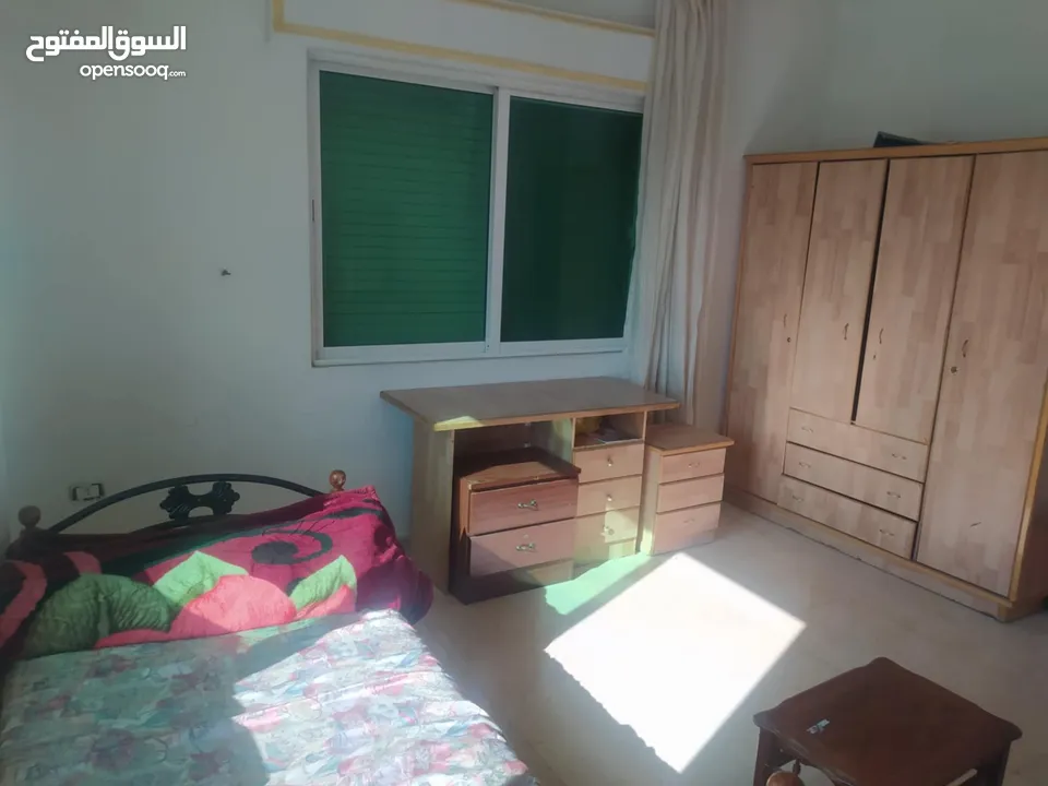 مطلوب شريك سكن شباب في عمان شارع الجامعة