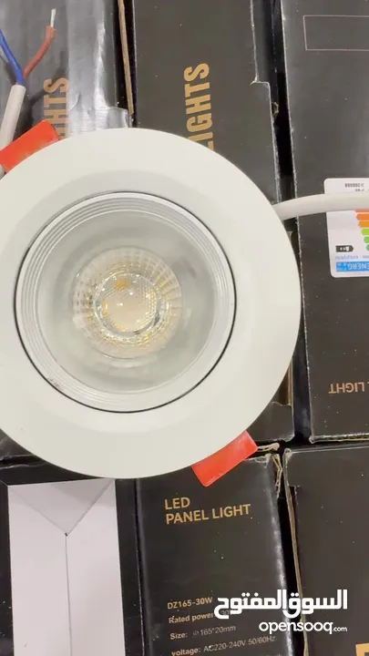 اضاءة سبوت لايت عدد 15 حجم 3 انچ بحالة ممتازة