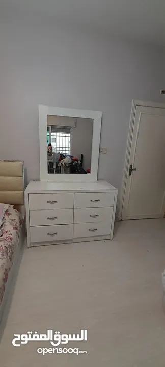 بيغ غرفتين نوم بحاله جيده جدا كل غرفه ب 350 و 450 دينار