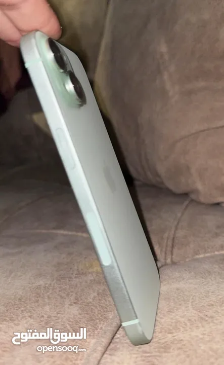 iPhone 15  لون مميز بحاله الوكاله