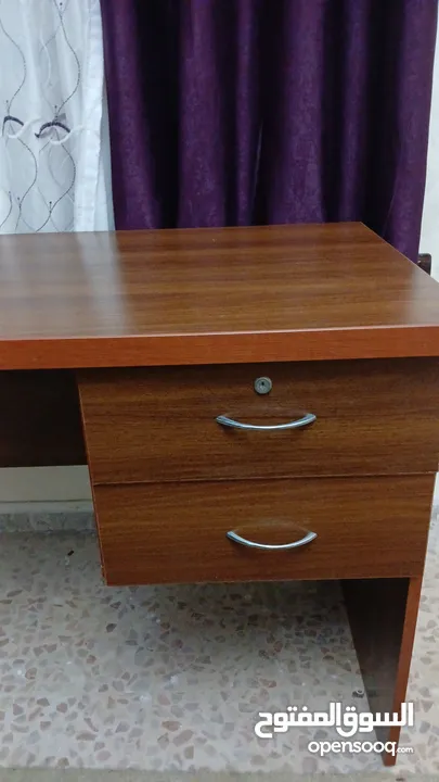 مكتب جديد لم يستعمل بعد بني بحالة الوكالة