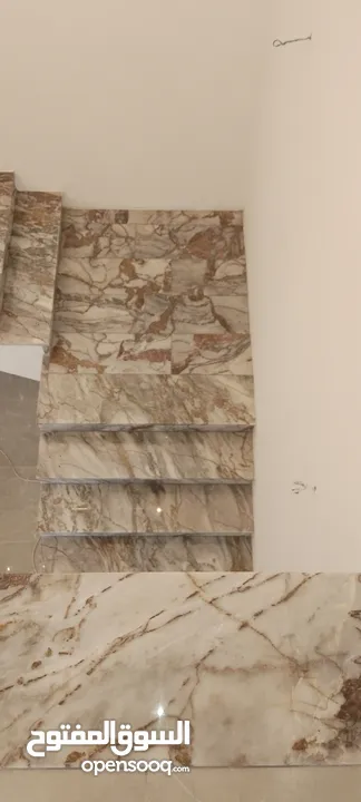 ابو صقر لأجلي البلاط والرخام والجرانيت والبوكسي وتنضيف السرميك والبورسلان