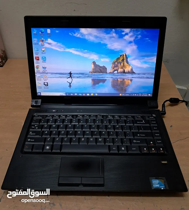 Lenovo 14 inch Laptop Intel Core i3 256GB SSD 3GB RAM