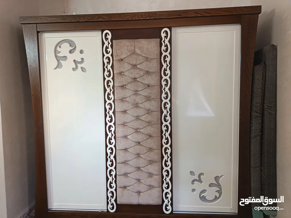 بيع عفش بيت كامل و اجهزه كهربائية السعر ع الكاش و لكل العفش أو نصفه على الأقل