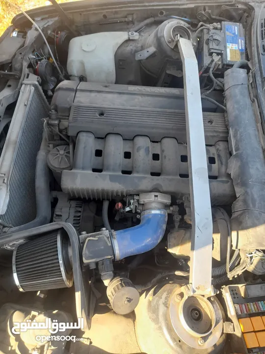 بي ام دبليو BMW E30  320  بوز نمر موديل 1986 محدثة 1990