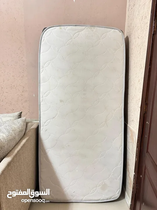 فرشة مفرد للبيع