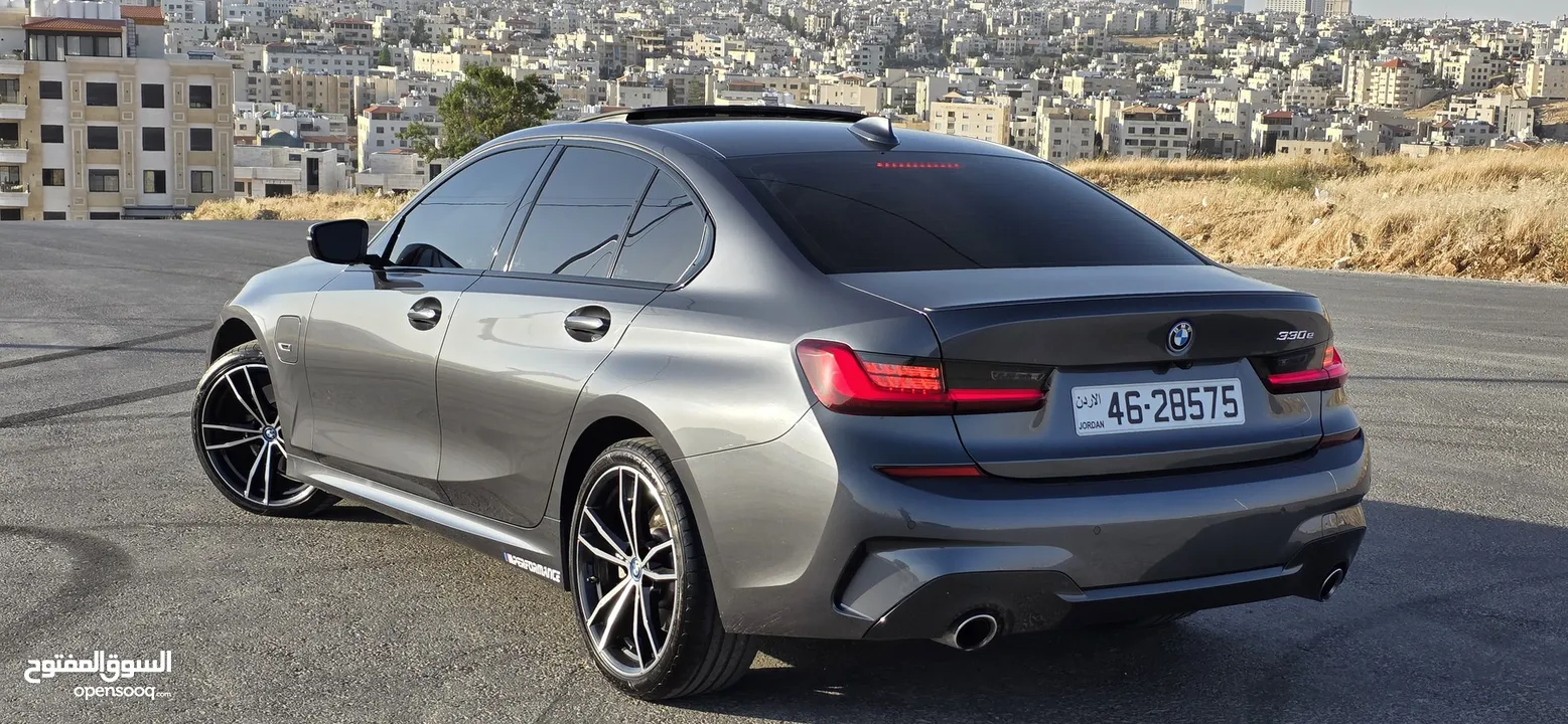 BMW G20 2022  BMW 330e فحص كامل _  فل كامل _ جمرك جديد _ ترخيص سنة كاملة _ ولا اي ملاحظة نهائيا