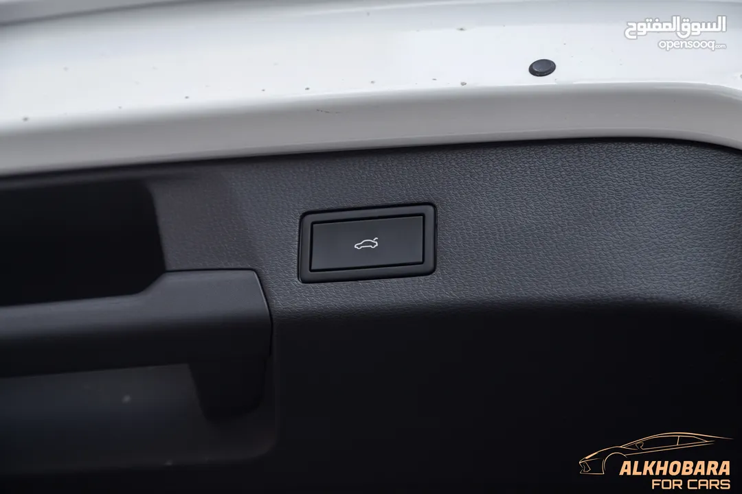 Volkswagen ID6 Crozz Pro 2024 Piano black