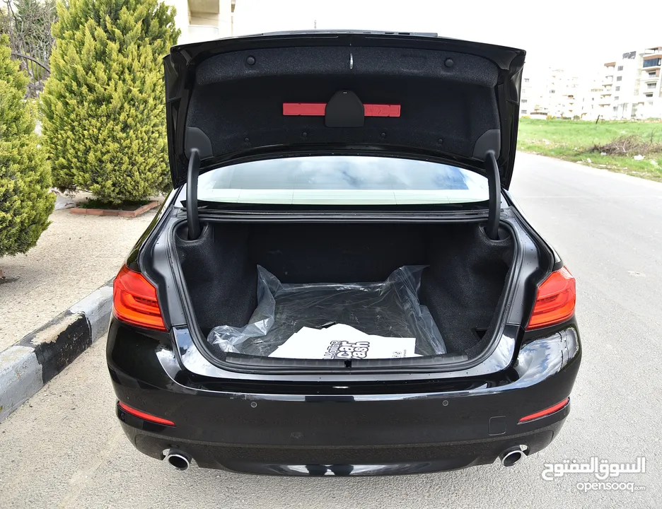 بي ام دبليو الفئة الخامسة بنزين وارد وصيانة الوكالة 2018 BMW 530i